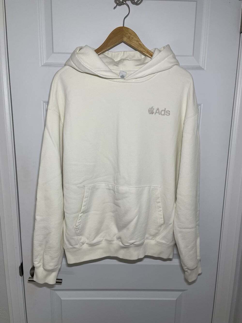 Apple Ads Team Corporate Employee Hoodie S Off-White Embroidered Pocket Rare EUC